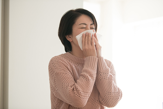 くしゃみで尿漏れをする原因は 腹圧性尿失禁 かも 体操と生活習慣で改善 尿漏れに関するお悩み解決サイト